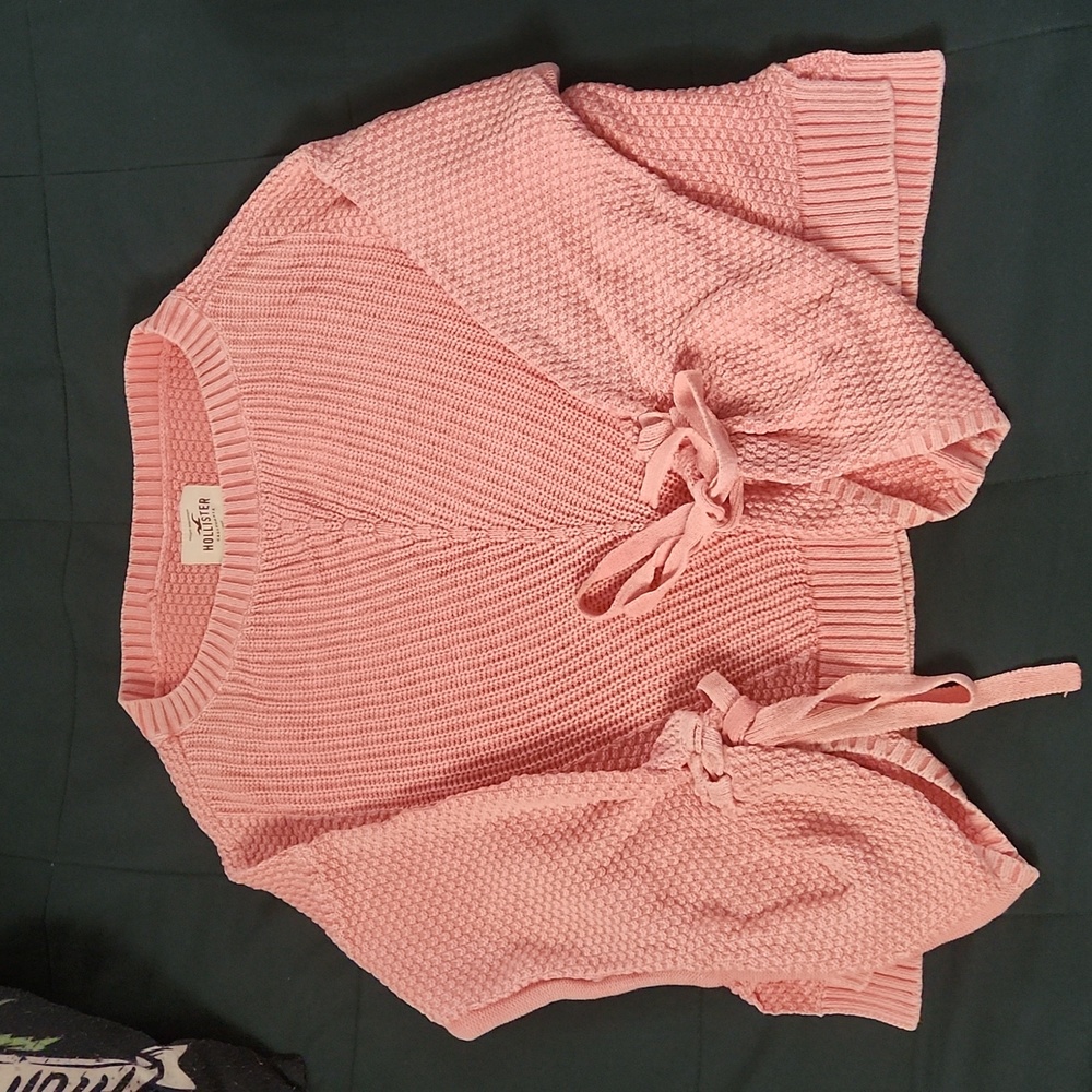 Hollister top